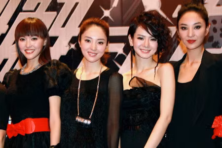 Đường Yên, Đổng Tuyền và Thích Vy, ba mỹ nhân của "Cao Thủ Như Lâm" trong màu đen huyền bí.