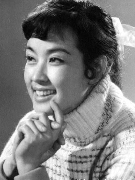 Vẻ đẹp mộc ngay xưa hoa hậu cũng không theo kịp.