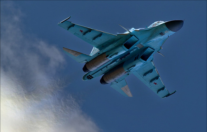 Cựu tư lệnh không quân Nga, tướng Vladimir Mikhailov vào ngày 6 tháng 3 năm 2007 cho biết rằng khoảng chừng 200 chiếc Su-34 sẽ đưa vào phục vụ đến năm 2020. 2 chiếc đã được trao cho không quân vào 4 tháng 1 năm 2007, và hơn 6 chiếc nữa sẽ được giao trong các năm tiếp theo. Cựu tư lệnh không quân Nga, tướng Vladimir Mikhailov vào ngày 6 tháng 3 năm 2007 cho biết rằng khoảng chừng 200 chiếc Su-34 sẽ đưa vào phục vụ đến năm 2020. 2 chiếc đã được trao cho không quân vào 4 tháng 1 năm 2007, và hơn 6 chiếc nữa sẽ được giao trong các năm tiếp theo.