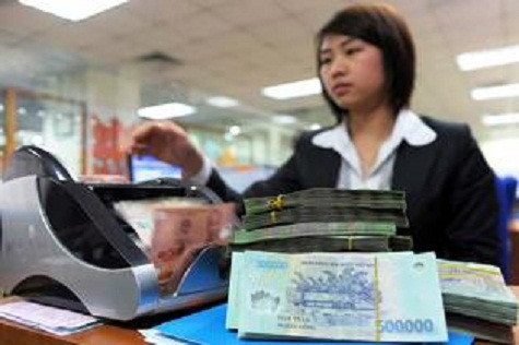 Sau nhiều chính sách khuyến mại, nhiều ngân hàng dôn dập tung vốn giá rẻ (Ảnh: Vnmedia) Sau nhiều chính sách khuyến mại, nhiều ngân hàng dôn dập tung vốn giá rẻ (Ảnh: Vnmedia)