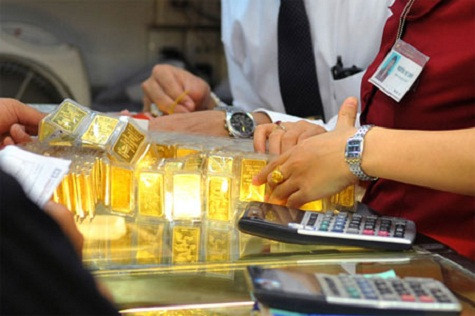 Khoảng cách giữa giá vàng trong nước và thế giới vì thế thu hẹp lại còn 1,2 triệu đồng/lượng. Khoảng cách giữa giá vàng trong nước và thế giới vì thế thu hẹp lại còn 1,2 triệu đồng/lượng.