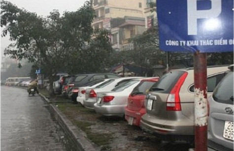 Xây dựng các điểm đỗ xe đang là vấn đề nan giải của Hà Nội. Xây dựng các điểm đỗ xe đang là vấn đề nan giải của Hà Nội.