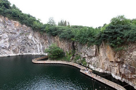 Cận cảnh khu nghỉ dưỡng 555 triệu USD dưới lòng đất ảnh 8 Cận cảnh khu nghỉ dưỡng 555 triệu USD dưới lòng đất ảnh 8