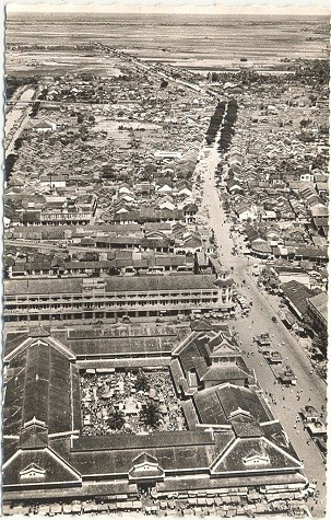 Toàn cảnh chợ Lớn Toàn cảnh chợ Lớn