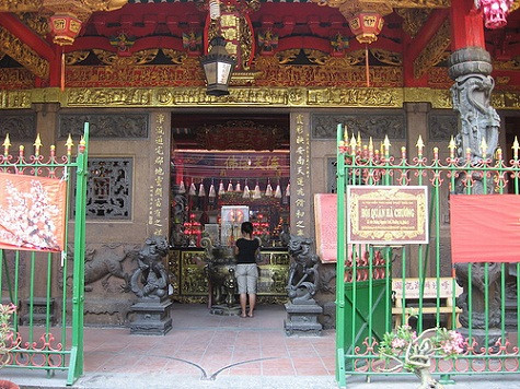 Chùa ở chợ Lớn của hiện tại Chùa ở chợ Lớn của hiện tại