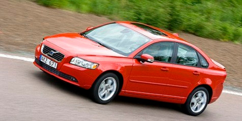 Volvo S40 1.6S Đây là sự lựa chọn hàng đầu cho giới doanh nhân và các gia đình. Một chiếc Volvo S40 1.6S mới hiện có giá 18.929 bảng nhưng một chiếc xế cũ phiên bản năm 2008 chỉ còn giữ mức giá 7.999 bảng - giảm 58% giá trị. Volvo S40 1.6S Đây là sự lựa chọn hàng đầu cho giới doanh nhân và các gia đình. Một chiếc Volvo S40 1.6S mới hiện có giá 18.929 bảng nhưng một chiếc xế cũ phiên bản năm 2008 chỉ còn giữ mức giá 7.999 bảng - giảm 58% giá trị.