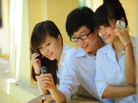 Hiện Viettel cũng là nhà mạng sở hữu nhiều gói Mobile Internet nhất với tổng số trạm thu phát sóng 2G và 3G vượt con số 50.000. Hiện Viettel cũng là nhà mạng sở hữu nhiều gói Mobile Internet nhất với tổng số trạm thu phát sóng 2G và 3G vượt con số 50.000.