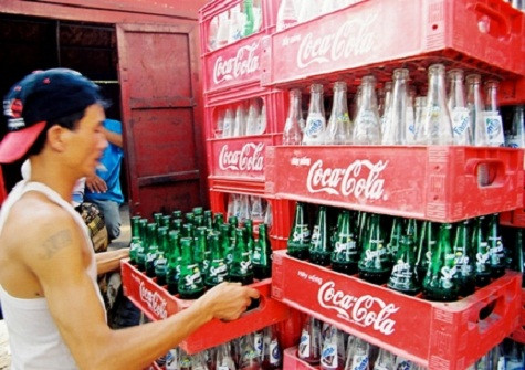 Thị trường nước giải khát tăng cường giải nhiệt mùa nắng nóng. (Ảnh: Đất Việt) Thị trường nước giải khát tăng cường giải nhiệt mùa nắng nóng. (Ảnh: Đất Việt)