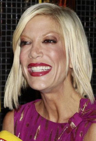 Tori Spelling phải cậy nhờ thẩm mỹ rất nhiều để thấy mình xinh đẹp hơn. Xem thêm: Choáng váng - hàng loạt hoa hậu hóa "em chã". Tori Spelling phải cậy nhờ thẩm mỹ rất nhiều để thấy mình xinh đẹp hơn. Xem thêm: Choáng váng - hàng loạt hoa hậu hóa "em chã".