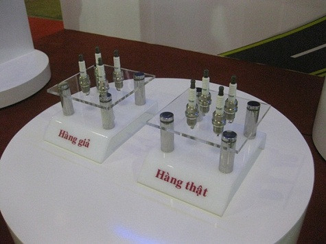 Phụ tùng ô tô lẫn lộn thật, giả Phụ tùng ô tô lẫn lộn thật, giả