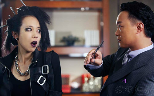 Nữ diễn viên cũng vừa hoàn thành vai diễn của mình trong bộ phim hài mừng Tết Đông Thành Tây Tựu 2011 của đạo diễn Lưu Chấn Vỹ quy tụ hơn 60 Sao tham gia Nữ diễn viên cũng vừa hoàn thành vai diễn của mình trong bộ phim hài mừng Tết Đông Thành Tây Tựu 2011 của đạo diễn Lưu Chấn Vỹ quy tụ hơn 60 Sao tham gia