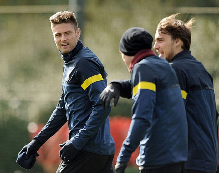 Olivier Giroud đã sẵn sàng để đá trung phong cắm, sau khi thử nghiệm với Walcott của Wenger ở trận lượt đi thất bại. Olivier Giroud đã sẵn sàng để đá trung phong cắm, sau khi thử nghiệm với Walcott của Wenger ở trận lượt đi thất bại.