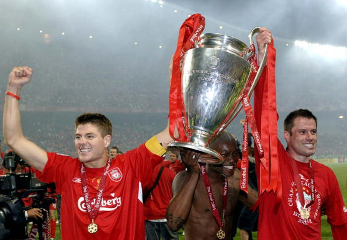 1. Liverpool - AC Milan 2005: Milan đã dẫn tới 3-0 trong hiệp 1 trước khi Liverpool gỡ hòa chỉ sau 15 phút đầu hiệp 2. Căng thẳng lên tới đỉnh điểm khi trận chung kết bước vào hiệp phụ và Jerzy Dudek có cú double-save trước Andriy Shevchenko. Trên chấm 11m, Dudek tái hiện lại “spaghetti legs” của Bruce Grobbelaar và 3 cầu thủ Milan đã sút hỏng, giúp Liverpool chiến thắng 3-2 sau loạt luân lưu. 1. Liverpool - AC Milan 2005: Milan đã dẫn tới 3-0 trong hiệp 1 trước khi Liverpool gỡ hòa chỉ sau 15 phút đầu hiệp 2. Căng thẳng lên tới đỉnh điểm khi trận chung kết bước vào hiệp phụ và Jerzy Dudek có cú double-save trước Andriy Shevchenko. Trên chấm 11m, Dudek tái hiện lại “spaghetti legs” của Bruce Grobbelaar và 3 cầu thủ Milan đã sút hỏng, giúp Liverpool chiến thắng 3-2 sau loạt luân lưu.