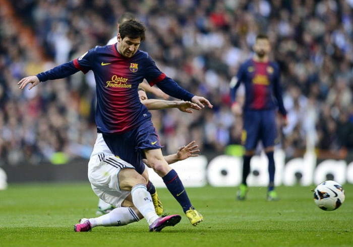 Tuy nhiên, Messi gỡ hòa cho Barcelona ở phút 18, và trận đấu trở lại vạch xuất phát.