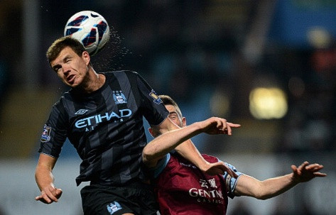 Hiện tượng ở Man City: Tiền đạo dự bị (Dzeko) lại ghi nhiều bàn hơn tiền đạo đá chính Hiện tượng ở Man City: Tiền đạo dự bị (Dzeko) lại ghi nhiều bàn hơn tiền đạo đá chính