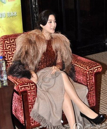 "Nữ hoàng thị phi" sau nhiều pha hó hênh đã tế nhị hơn rất nhiều "Nữ hoàng thị phi" sau nhiều pha hó hênh đã tế nhị hơn rất nhiều