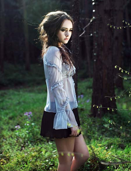 Rina 14 tuổi mang 2 dòng máu Ý và Nhật sở hữu gương mặt đẹp hút hồn. Rina được đánh giá có vẻ đẹp không tì vết, đôi mắt ngây thơ trong sáng cùng đôi chân dài miên man. Rina 14 tuổi mang 2 dòng máu Ý và Nhật sở hữu gương mặt đẹp hút hồn. Rina được đánh giá có vẻ đẹp không tì vết, đôi mắt ngây thơ trong sáng cùng đôi chân dài miên man.