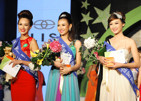 Niềm vui của Bích Khanh như vỡ òa khi chính thức trở thành Miss Ngôi Sao 2012. >>BẤM ĐÂY XEM CẬP NHẬT ĐIỂM THI ĐẠI HỌC, CAO ĐẲNG NHANH NHẤT 2012 Niềm vui của Bích Khanh như vỡ òa khi chính thức trở thành Miss Ngôi Sao 2012. >>BẤM ĐÂY XEM CẬP NHẬT ĐIỂM THI ĐẠI HỌC, CAO ĐẲNG NHANH NHẤT 2012