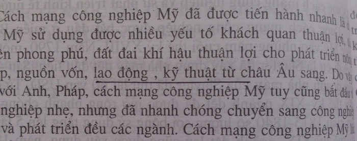 Dấu phẩy nằm ở giữa, cách đều hai chữ. >>ĐIỂM MẶT CÁC THỦ KHOA ĐẠI HỌC 2012 Dấu phẩy nằm ở giữa, cách đều hai chữ. >>ĐIỂM MẶT CÁC THỦ KHOA ĐẠI HỌC 2012