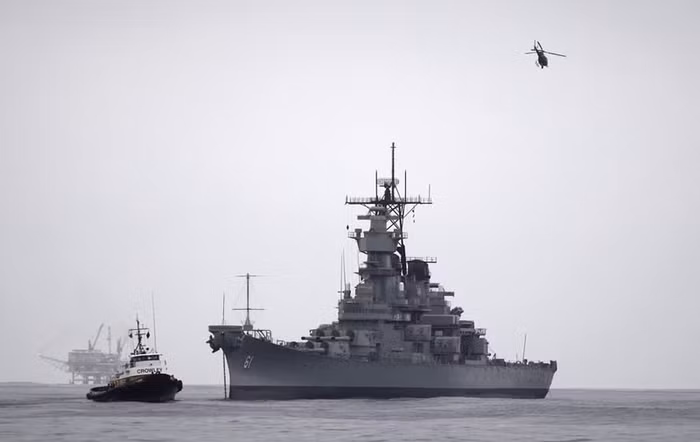 Dù được nhiều lần sửa chữa và bảo dưỡng, Chiến hạm USS Iowa vẫn bị loại bỏ khỏi Hải quân Mỹ và biến thành một bảo tàng nổi trên biển.