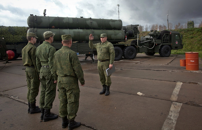 Huấn luyện sẵn sàng chiến đấu tại một đơn vị tên lửa S-400 của quân đội Nga.