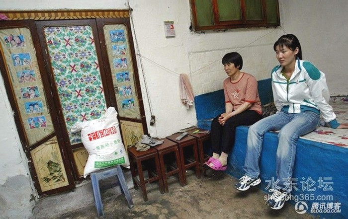 Quách Bình và mẹ.(Số phận nghiệt ngã sau ánh hào quang của những HCV thể thao Trung Quốc) Quách Bình và mẹ.(Số phận nghiệt ngã sau ánh hào quang của những HCV thể thao Trung Quốc)