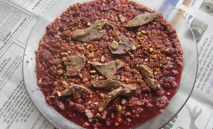 Và cuối cùng là... tiết canh Và cuối cùng là... tiết canh