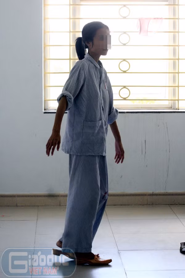 Theo các bác sĩ ở Bệnh viện tâm thần Trung ương, trong xã hội hiện đại, ngoài những sang chấn tâm lý có tính khách quan thì nhiều người bệnh còn bị một căn bệnh đáng sợ đó là bệnh trầm cảm. Nhiều trường hợp do bị trầm cảm nặng lâu ngày không được phát hiện và chữa trị đã dẫn đến tâm thần và rất khó điều trị khỏi hoàn toàn.