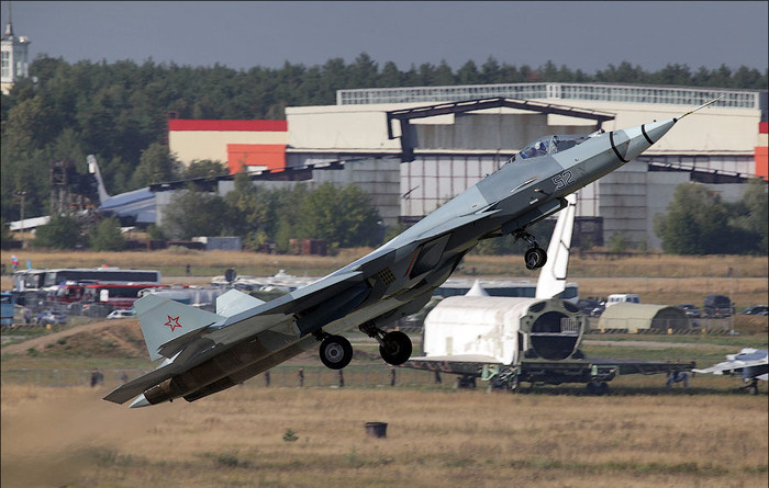 Hàng khủng” Sukhoi T-50 – tàng hình cơ thế hệ 5 của Không quân Nga. Hàng khủng” Sukhoi T-50 – tàng hình cơ thế hệ 5 của Không quân Nga.