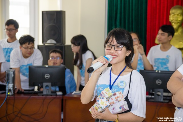 Em Nguyễn Đỗ Phương Uyên lớp 12 chuyên Anh, trường Trung học Phổ thông Chuyên Trần Phú (Hải Phòng). Ảnh: Nhân vật cung cấp. Em Nguyễn Đỗ Phương Uyên lớp 12 chuyên Anh, trường Trung học Phổ thông Chuyên Trần Phú (Hải Phòng). Ảnh: Nhân vật cung cấp.
