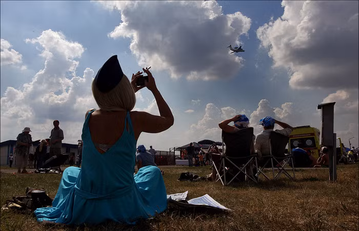 Lễ kỷ niệm dành được sự quan tâm của rất nhiều khách thăm quan và người dân.