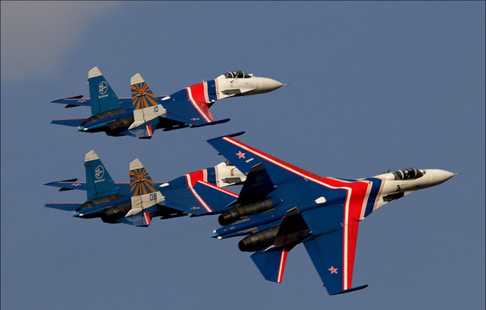 Các tiêm kích Su-27 của Phi đội Hiệp sĩ Nga. Các tiêm kích Su-27 của Phi đội Hiệp sĩ Nga.
