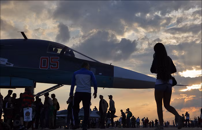 Oanh tạc cơ Su-34.