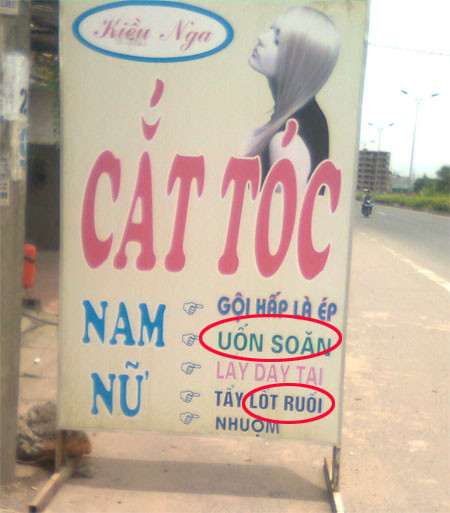 Lỗi chính tả thường gặp ở những biển hiệu đơn giản. Lỗi chính tả thường gặp ở những biển hiệu đơn giản.