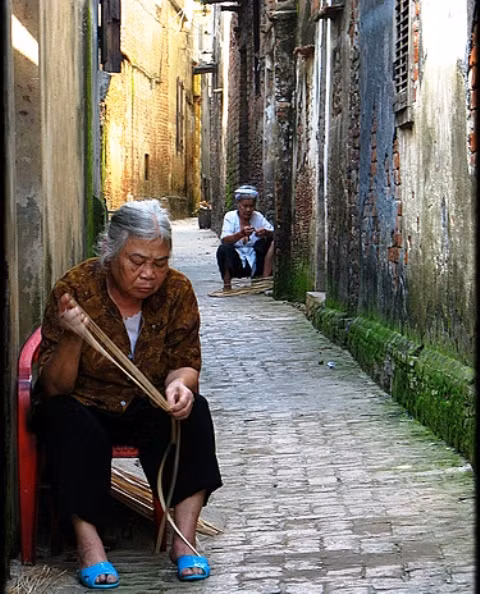 Làm nghề