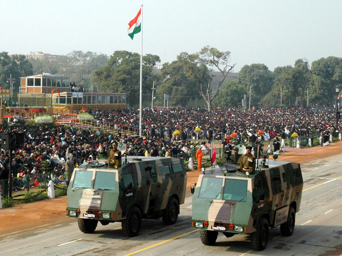 Xe bọc thép chở quân TAKSHAK.