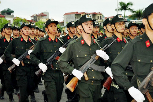 Nam sinh Cảnh sát rắn rỏi và "lạnh lùng" hơn bất kỳ một sinh viên ở trường bình thường nào.