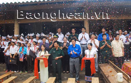 Nhìn đồng nghiệp cắm bản để yêu công việc của mình hơn ảnh 3