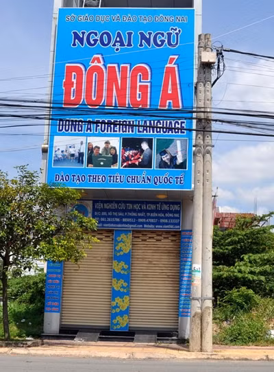 Trung tâm ngoại ngữ Đông Á - nơi đã tổ chức nhiều đợt thi thuê, thi kèm TOEFL, TOEIC cho cán bộ - Ảnh: Sơn Định (Tuổi Trẻ).