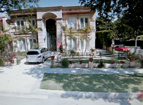 Nữ đại gia vừa chữa bệnh vừa điều hành công ty tại Mỹ