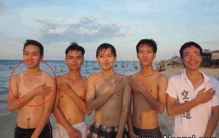 Điều gì khác thường trong bức ảnh này? Điều gì khác thường trong bức ảnh này?