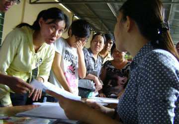 Phụ huynh luôn quan tâm đến các khoản thu, mức thu đầu năm học mới, trong đó có quỹ hội cha mẹ học sinh. Ảnh Q.Việt/Pháp luật TP.HCM Phụ huynh luôn quan tâm đến các khoản thu, mức thu đầu năm học mới, trong đó có quỹ hội cha mẹ học sinh. Ảnh Q.Việt/Pháp luật TP.HCM