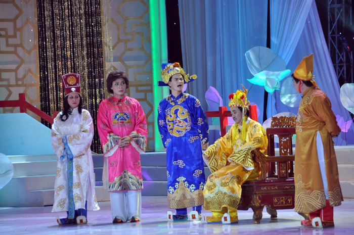 Tiếp tục những vai diễn quen thuộc của các danh hài nổi tiếng trong Táo Quân 2012 Tiếp tục những vai diễn quen thuộc của các danh hài nổi tiếng trong Táo Quân 2012