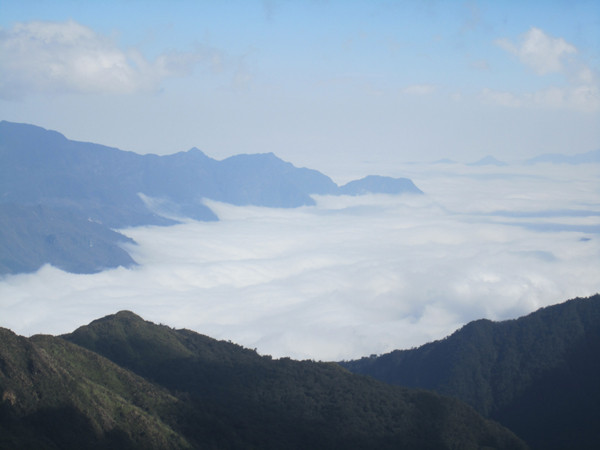 Bồng bềnh huyền ảo giữa mây trời