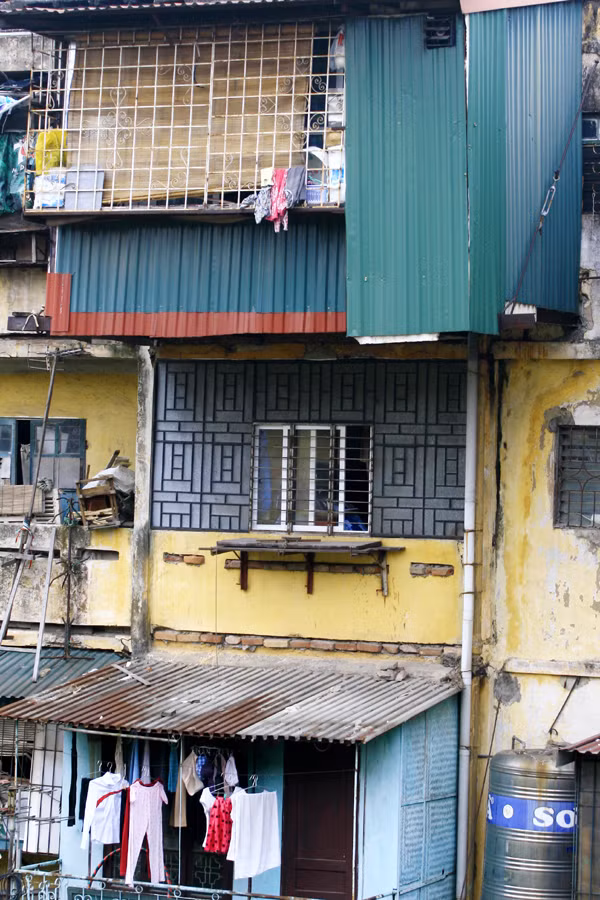 "Chuồng chim" trên, "chuồng cọp" dưới