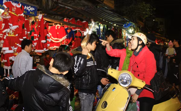 Không khí Giáng sinh nhộn nhịp