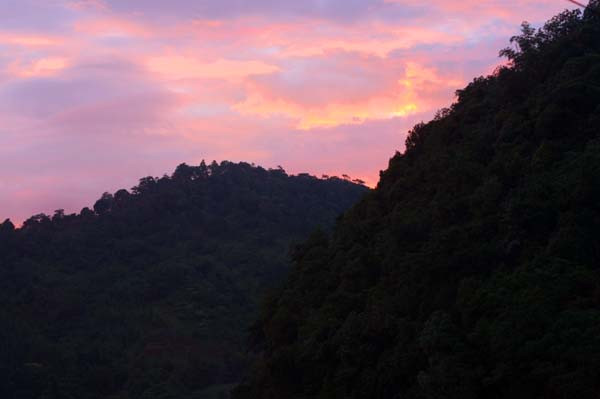 Hoàng hôn trên đỉnh Thung mây