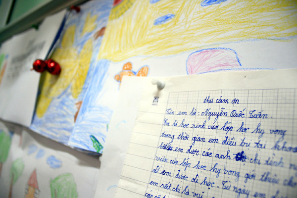 Và đây là một lời cảm ơn xúc động của một em nhỏ tại viện Nhi TƯ gửi tới các bạn tình nguyện và báo Giáo dục Việt Nam Và đây là một lời cảm ơn xúc động của một em nhỏ tại viện Nhi TƯ gửi tới các bạn tình nguyện và báo Giáo dục Việt Nam