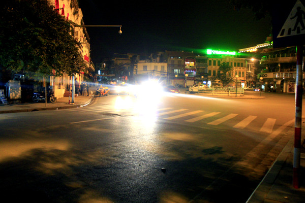 Quảng trường Đông Kinh Nghĩa Thục rộng thênh thang Quảng trường Đông Kinh Nghĩa Thục rộng thênh thang