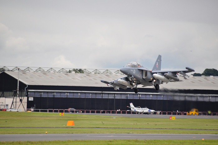 Máy bay Yak-130. Máy bay Yak-130.
